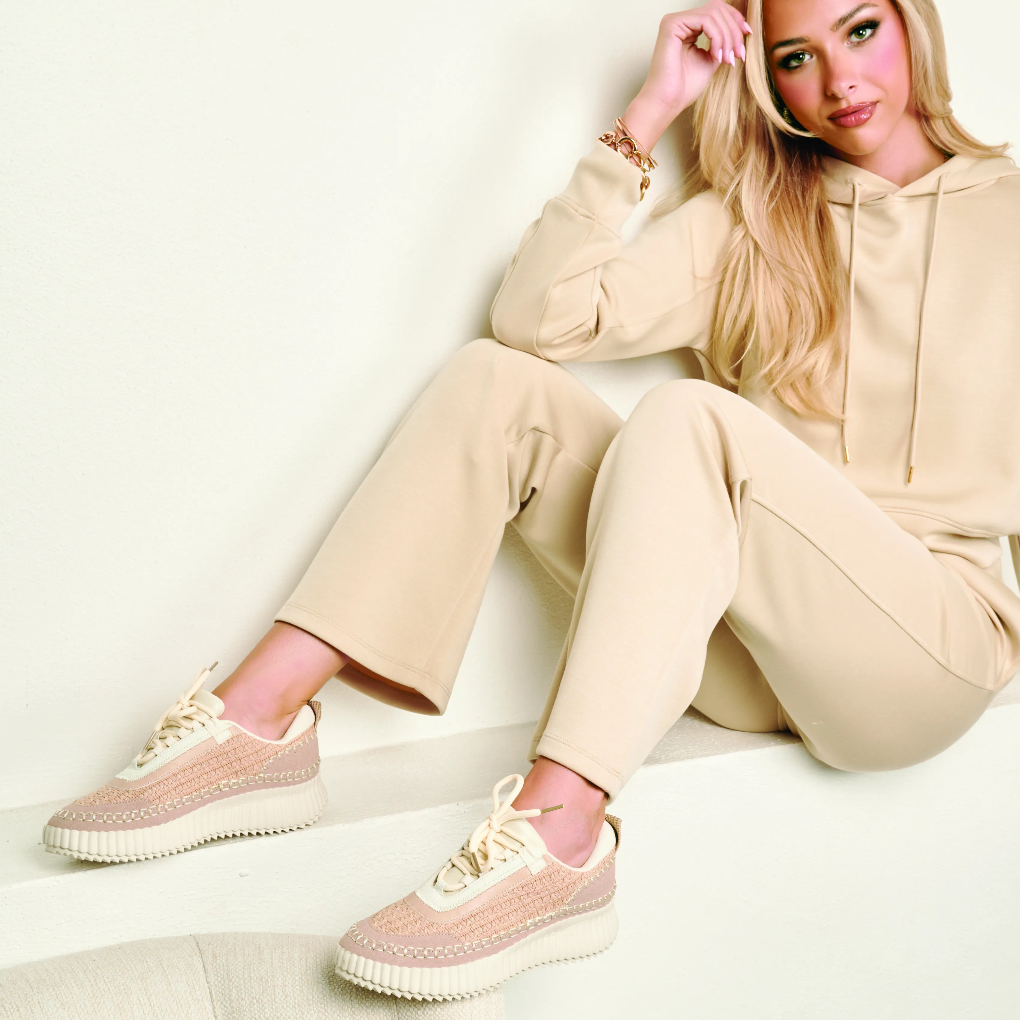 Adventure Beige Sneaker