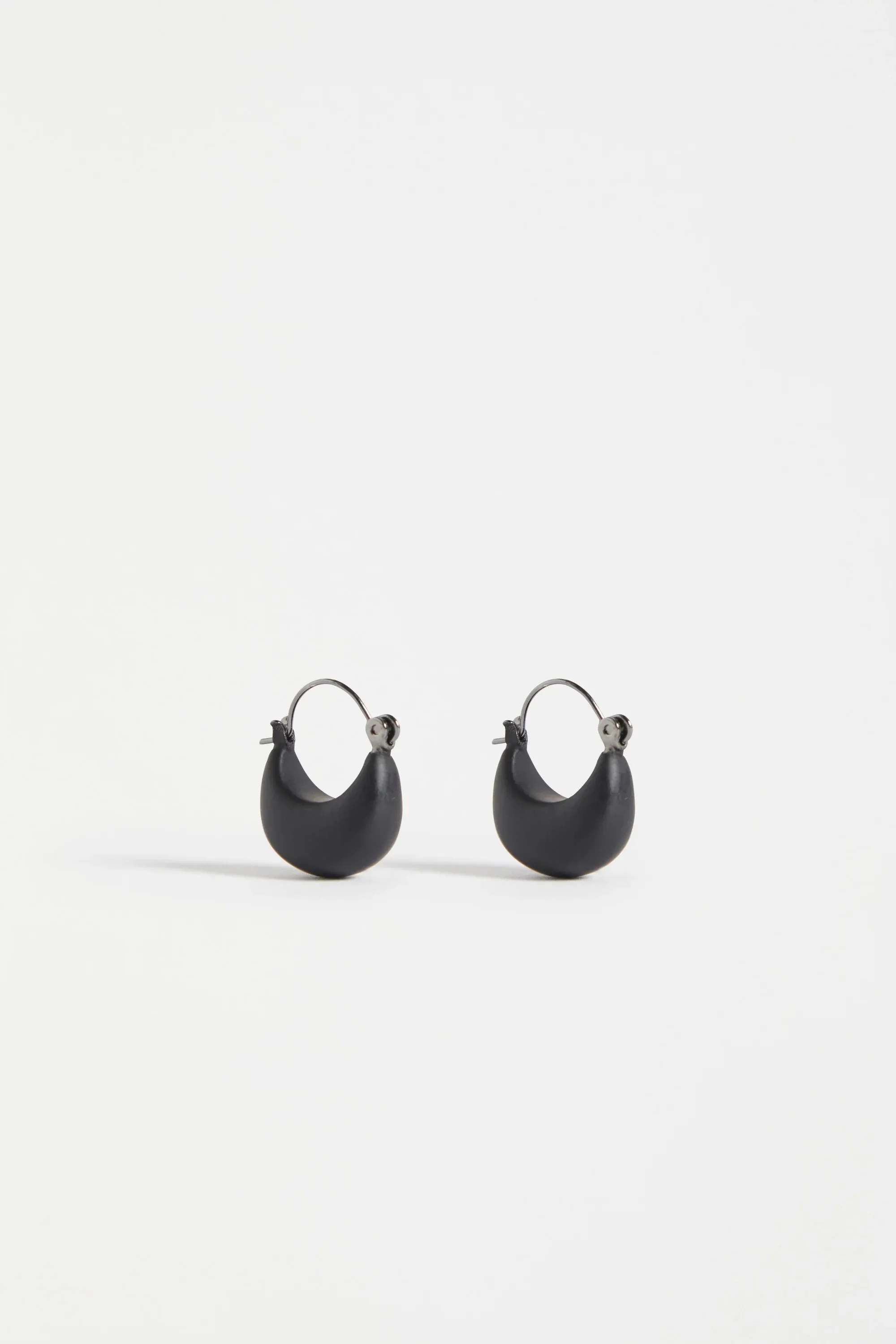 ELK - ellik short hoop earring