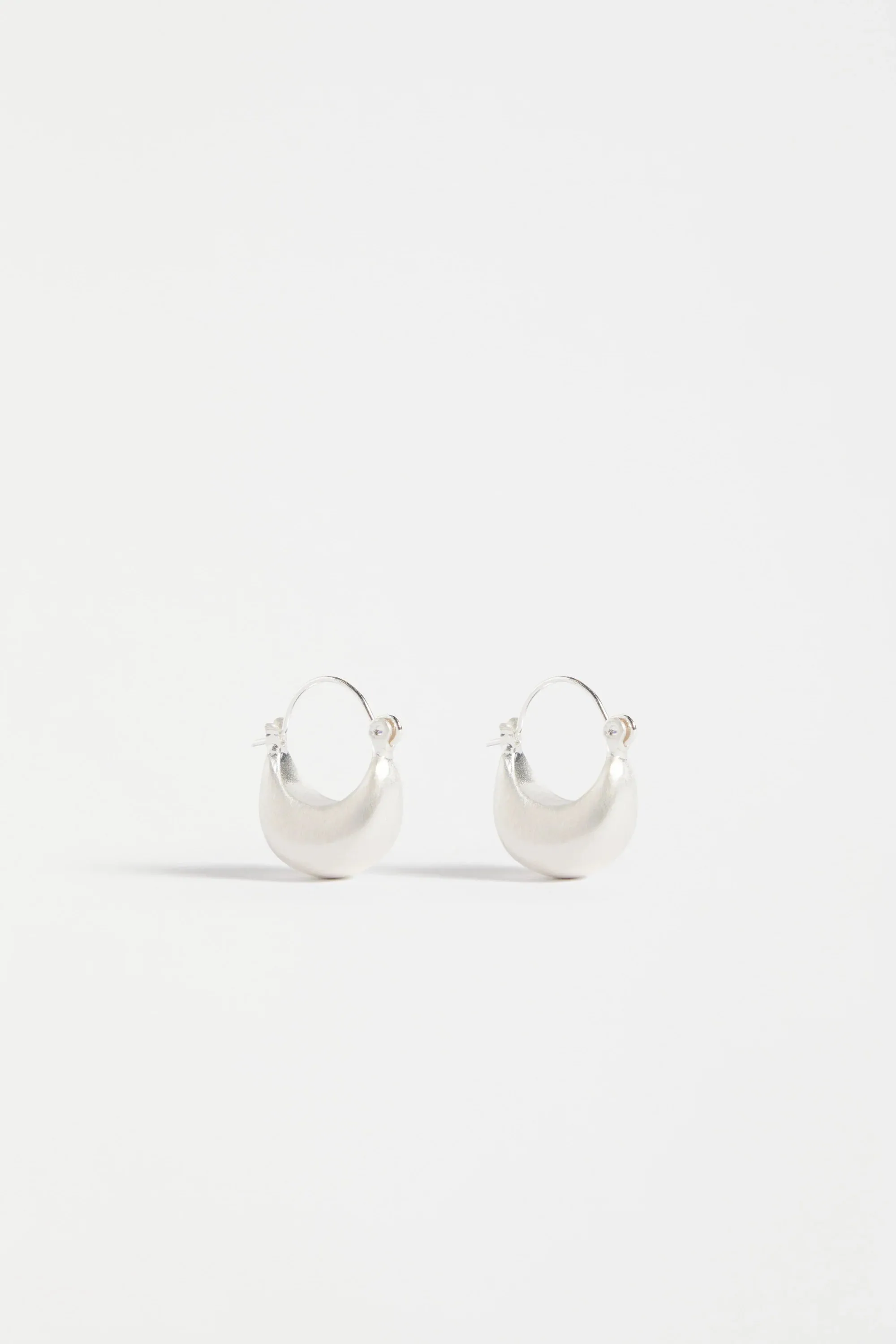 ELK - ellik short hoop earring